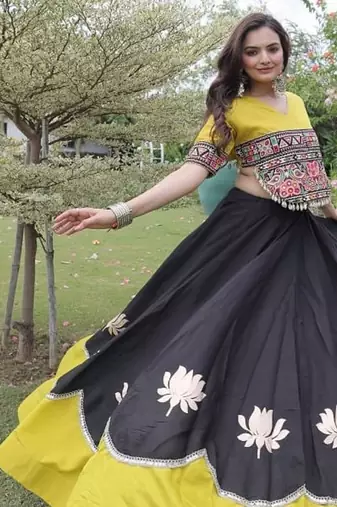 Black Roman Navaratri Lehenga Choli For Women's