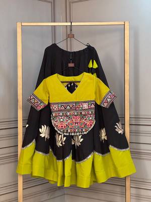Black & Lemon Yellow Lotus Flower Gota & Mirror Lace Work Roman Flared Lehenga With Kutchi Gamthi Blouse Set 5