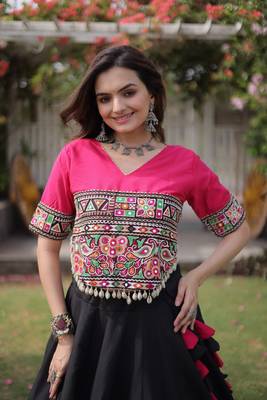 black & pink lotus Flower Gota & Mirror Lace Work Roman Flared Lehenga With Kutchi Gamthi Blouse Set 5