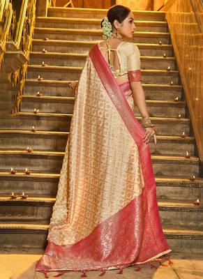 Cream banarasi silk blend saree with rani pink zari border 2