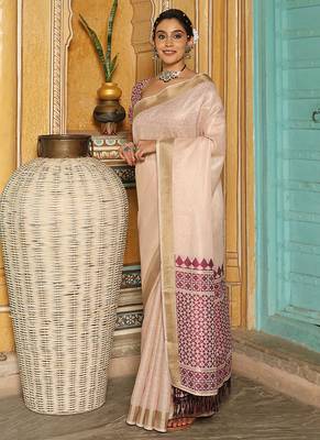 Off white woven linen silk saree with gold zari border 4