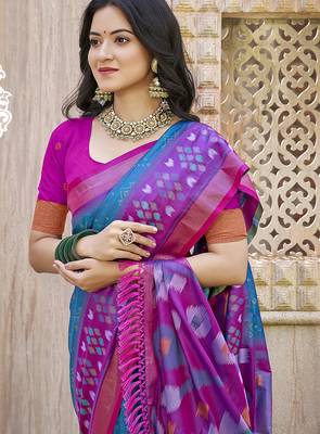 Teal & magenta silk blend woven design saree with blouse piece 2