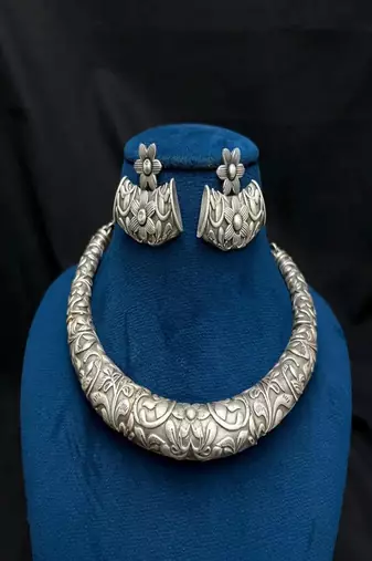 Oxidized Silver Torque Choker Set, Boho Statement Necklace with Earrings
