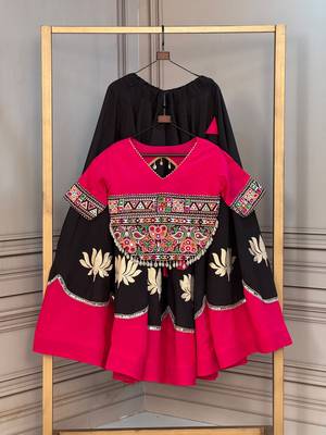 black & pink lotus Flower Gota & Mirror Lace Work Roman Flared Lehenga With Kutchi Gamthi Blouse Set 6