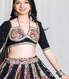 Eternal Vintage Black Outfit
