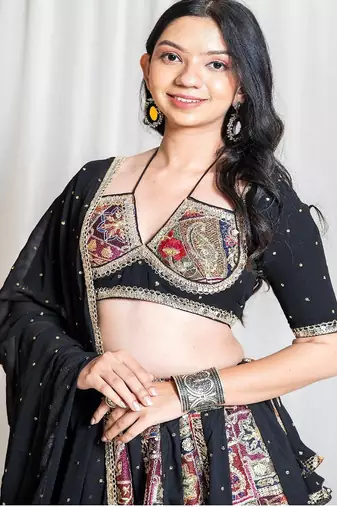 Eternal Vintage Black Outfit