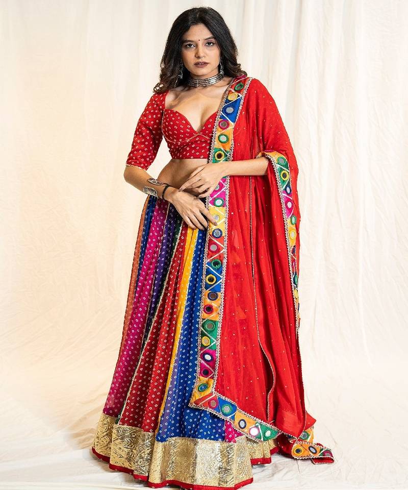 Multi Bandhani Georgette Lampi Set - Red