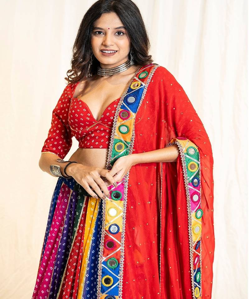 Multi Bandhani Georgette Lampi Set - Red