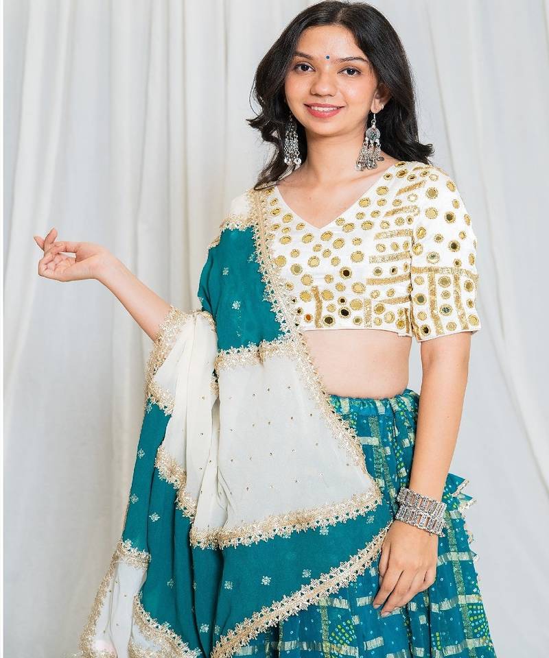 Shades Of Lampi - Gharchola Bandhani Lampi Outfit - Rama