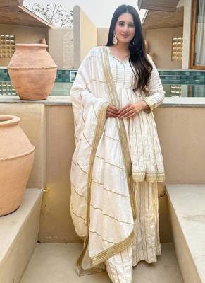 Women's off white zari stripe peplum kurta palazzo set with dupatta 1