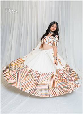 Shades Of Lampi - Matrix Design Outfit - EL - Off White 1