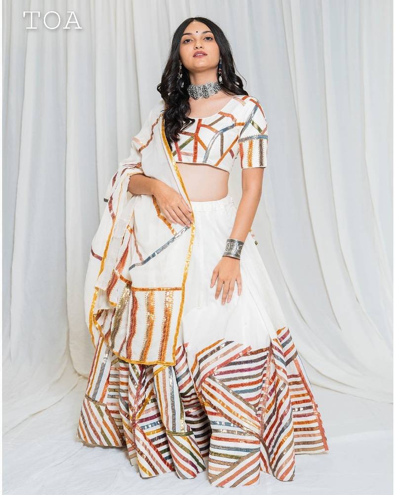 Shades Of Lampi - Matrix Design Outfit - EL - Off White