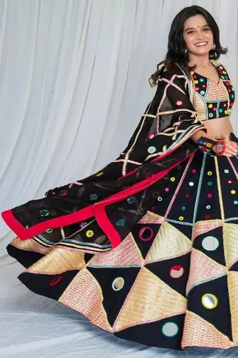 Shades Of Mirror - Atrangi Mirror Outfit - Royale Black