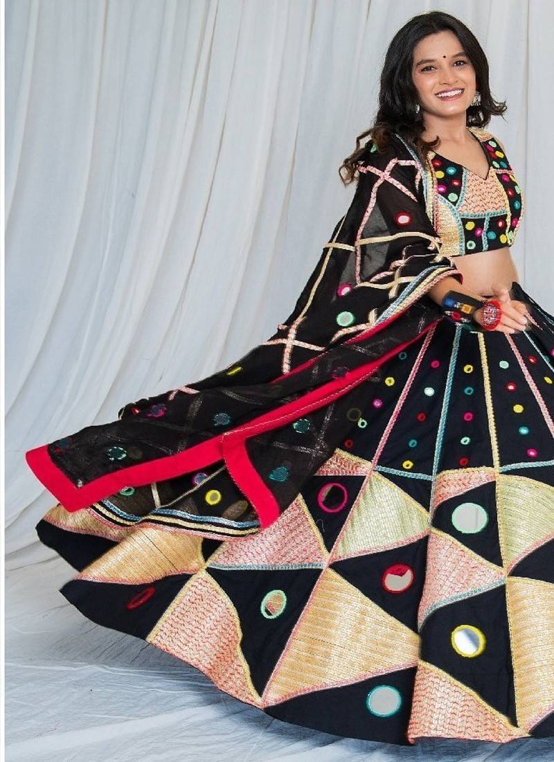 Shades Of Mirror - Atrangi Mirror Outfit - Royale Black