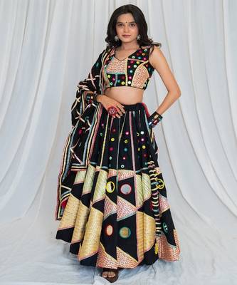 Shades Of Mirror - Atrangi Mirror Outfit - Royale Black 1