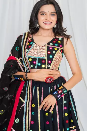 Shades Of Mirror - Atrangi Mirror Outfit - Royale Black