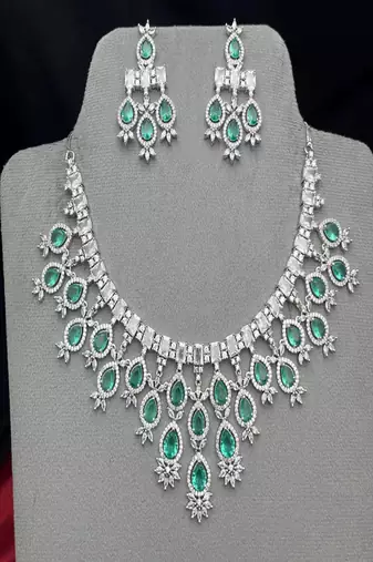 Emerald Pear Cut Choker Necklace Earring Set, Silver Finish Statement Jewelry