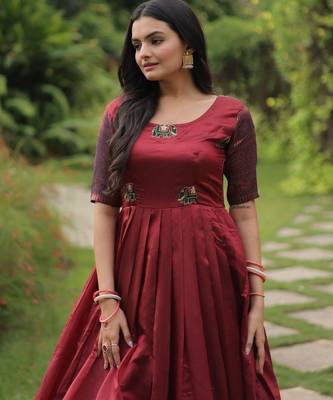 Maroon silk blend free size stitched anarkali gown with weaving work 3