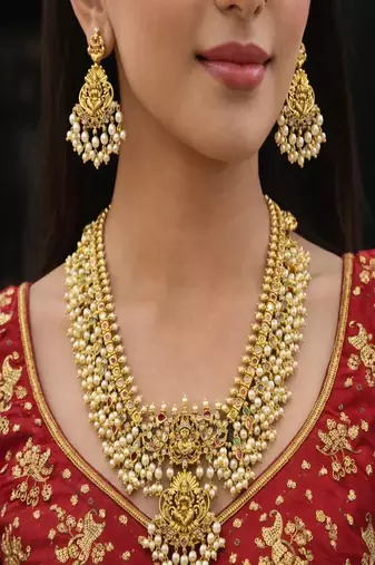 Antique Gold Temple Jewelry Set – Goddess Lakshmi Haram Necklace, Pearl Earrings