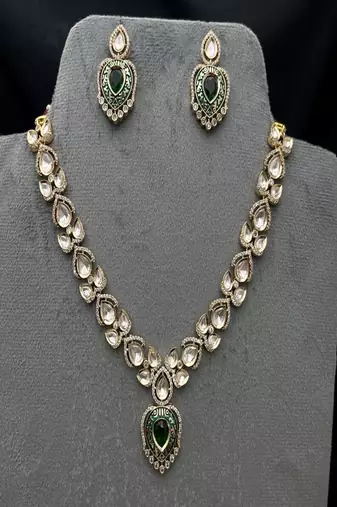 Emerald Green Kundan Necklace Set, Gold Teardrop Bridal Jewelry