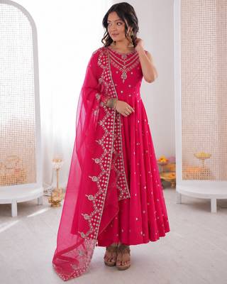 pink  silk blend embroidered with sequence anarkali suit 3