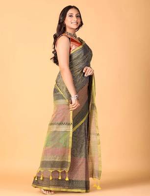 Grey handblock printed saree with blouse 3