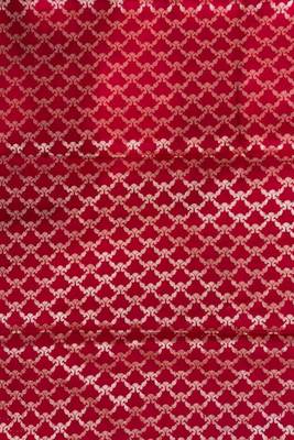 Red semi kataan silk banarasi saree with beautiful floral booti zari work 5