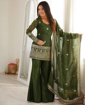 Women's olive green crunchy silk embroidered kurta bell bottom pant set with lace border dupatta 3