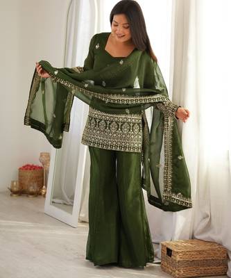 Women's olive green crunchy silk embroidered kurta bell bottom pant set with lace border dupatta 4