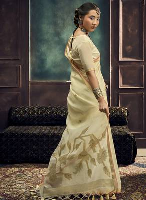 Beige munga silk blend handloom weaving festival wear saree 2