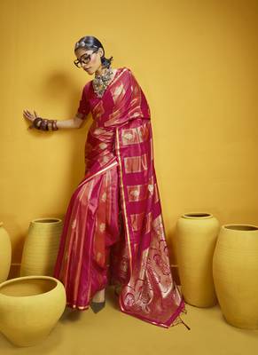 Red satin handloom weaving silk blend festival wear saree 1
