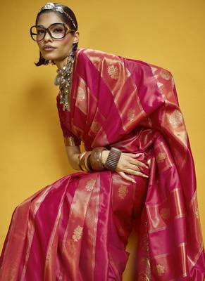 Red satin handloom weaving silk blend festival wear saree 4