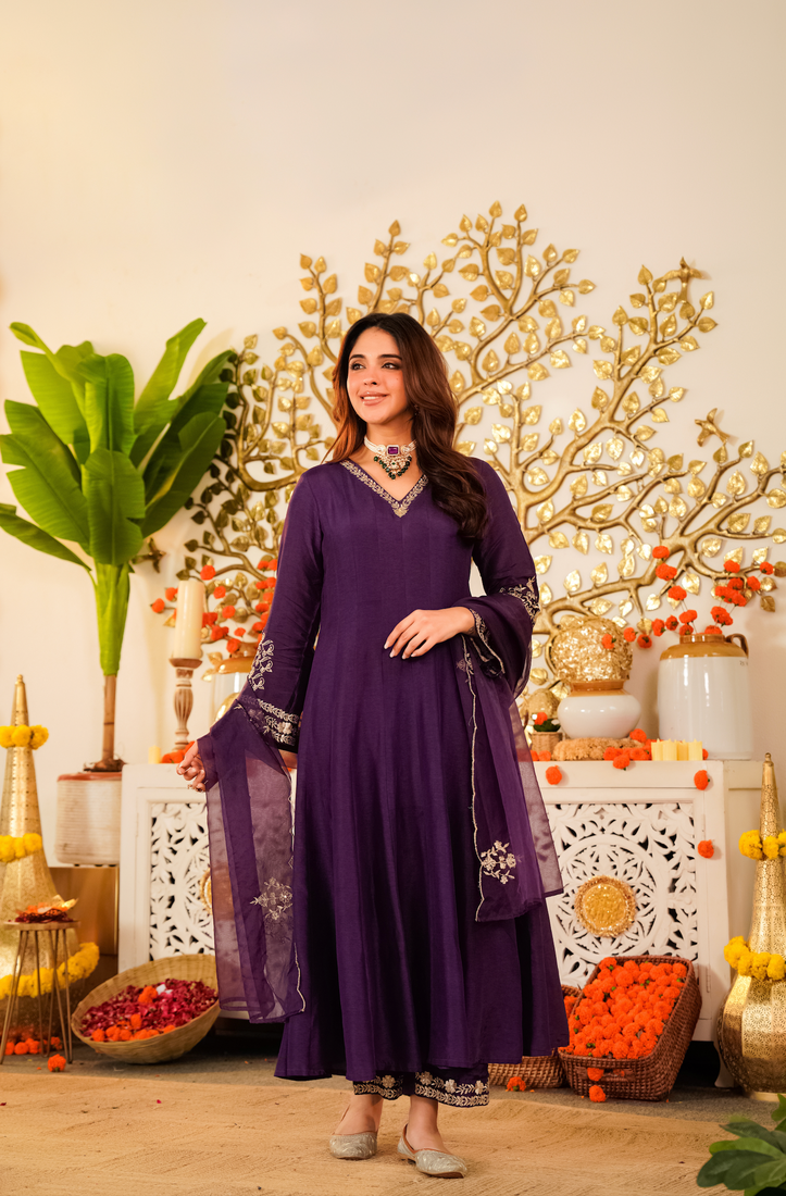 Purple viscose chanderi silk embroidery kurta pant set with organza dupatta