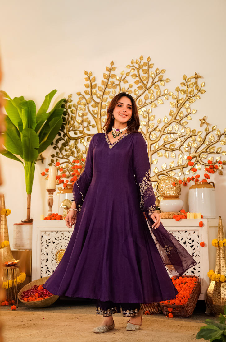 Purple viscose chanderi silk embroidery kurta pant set with organza dupatta