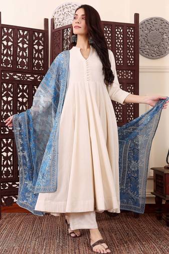 Cream chanderi silk solid kurta pant set with blue printed dupatta