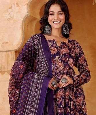 Purple rayon silk floral printed kurta pant set with printed chanderi dupatta 5