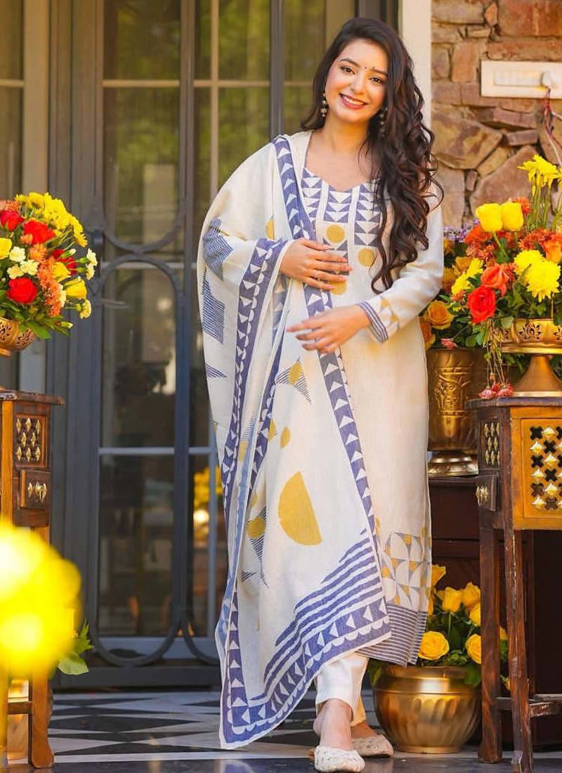 White muslin printed kurta pant set with printed muslin silk dupatta