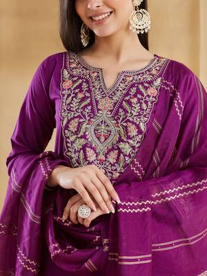 Purple viscose rayon silk embroidery kurta pant set with jacquard chanderi dupatta 5
