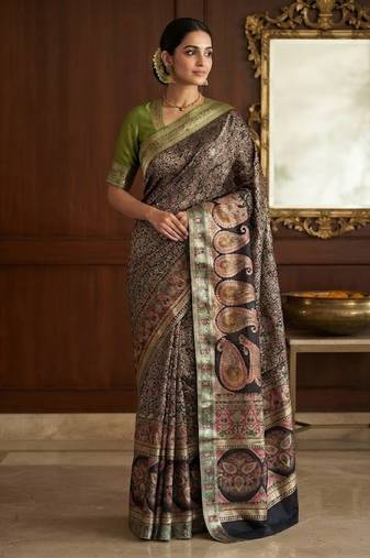 Black Color Kasmiri Motif Jungal Flowers Jaal Weaving With Naylon Viscose Kasmiri Pasmina Silk Saree