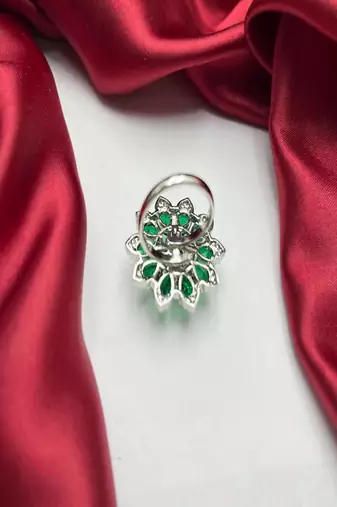 Elegant Emerald Green Flower Ring - Sparkling Cubic Zirconia Floral Statement Jewelry