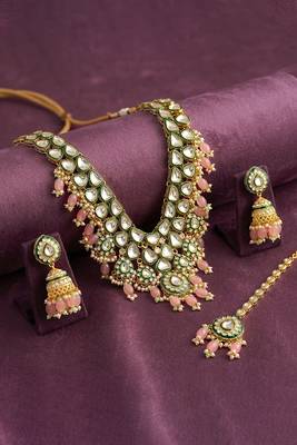 Green kundan & beads studded gold plated long necklace earrings maangtikka ethnic jewellery set for women & girls 2