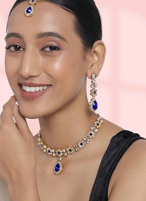 Gold plated kundan & blue crystals studded necklace earrings maangtikka set ethnic jewellery for women 3