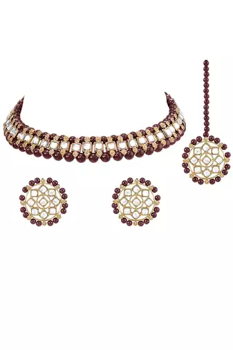 Gold plated kundan & maroon beads studded choker necklace earrings & maangtikka set ethnic jewellery for women