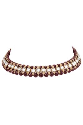 Gold plated kundan & maroon beads studded choker necklace earrings & maangtikka set ethnic jewellery for women 5