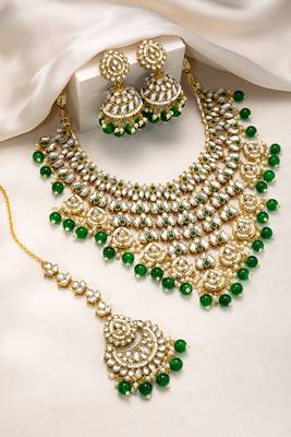 Gold plated kundan & green beads studded necklace jhumki earrings maangtikka ethnic jewellery set gift for women 2