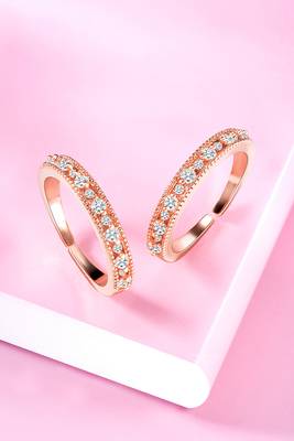 Cubic zirconia studded rose gold plated adjustable toe ring stylish bichiya daily regular fancy jewellery for women 2