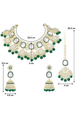 Green kundan & beads studded choker necklace maangtikka & jhumki earrings ethnic jewellery set for women & girls 4