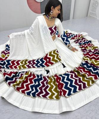 Designer White Navratri Lehenga Choli with Dupatta 2