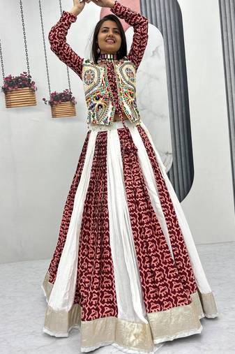 white gamthi pure cotton lehenga choli for garba nights