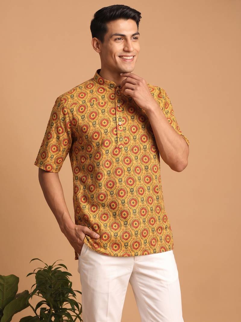 Multicolor printed cotton blend half sleeves short kurta for men